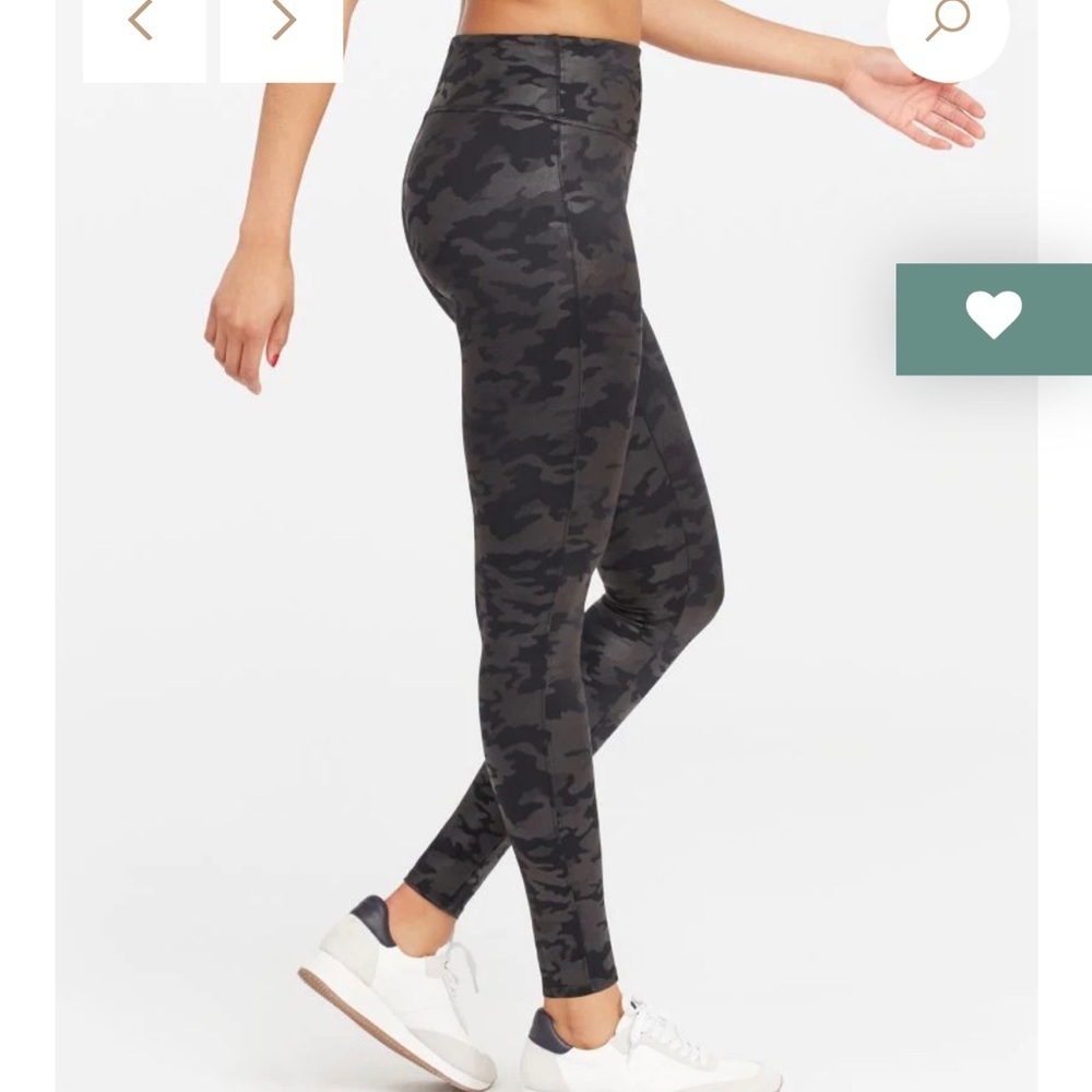 Spanx Faux Leather Camo Leggings size size M